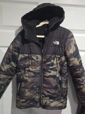 The North Face Kids Camouflage Puffer Jacket - Green Camo